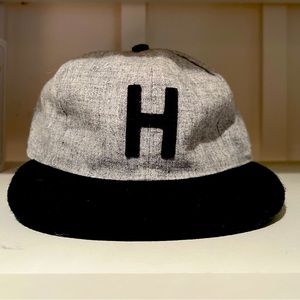 Huckberry Explorer’s Cap Hat - Navy Blue / Grey